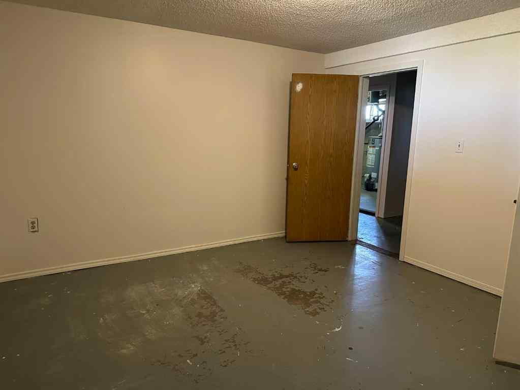 MLS® A2232916 - 6408 64 Street  in NONE Taber, Commercial