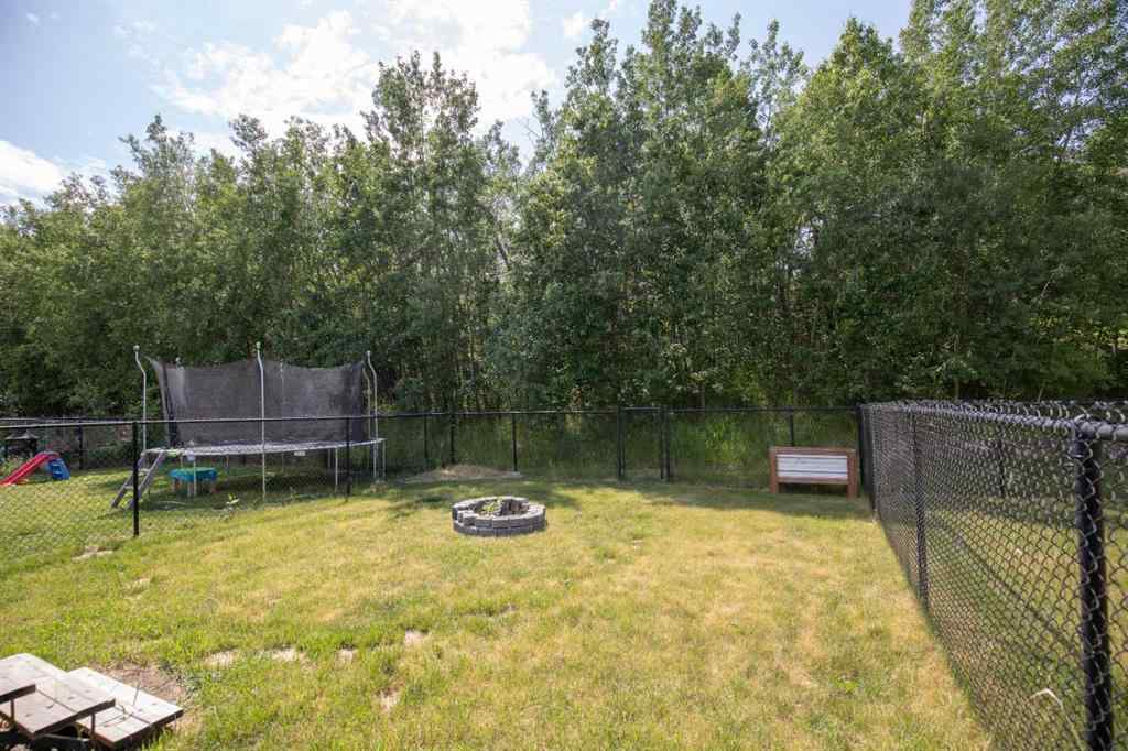 MLS® A2232931 - 5531 52 Avenue Close  in Dodds Lake Innisfail, Residential