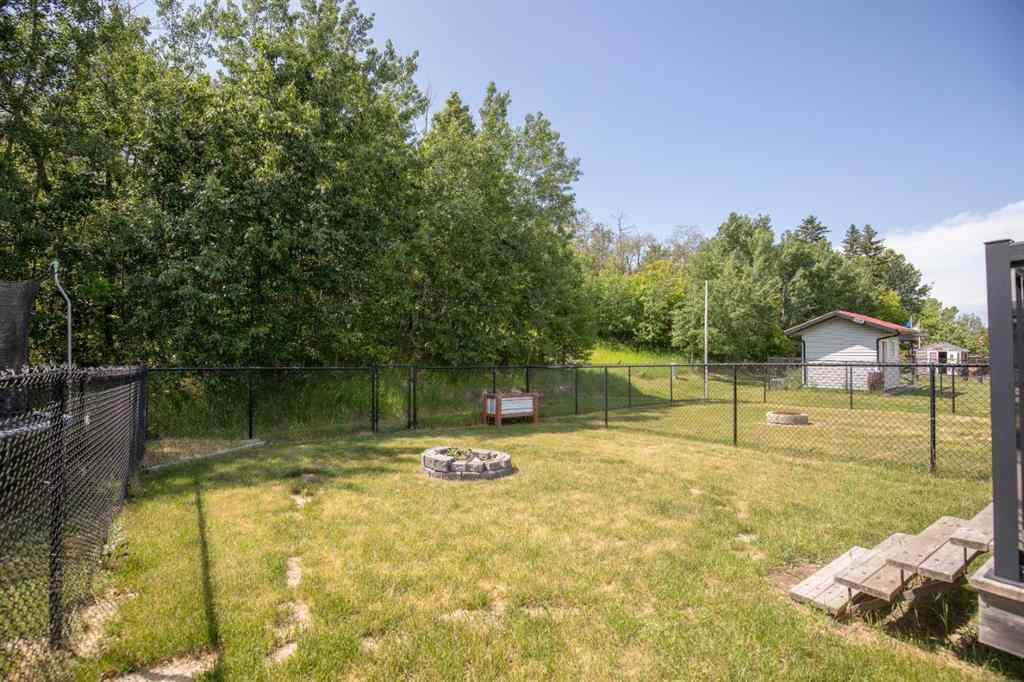 MLS® A2232931 - 5531 52 Avenue Close  in Dodds Lake Innisfail, Residential