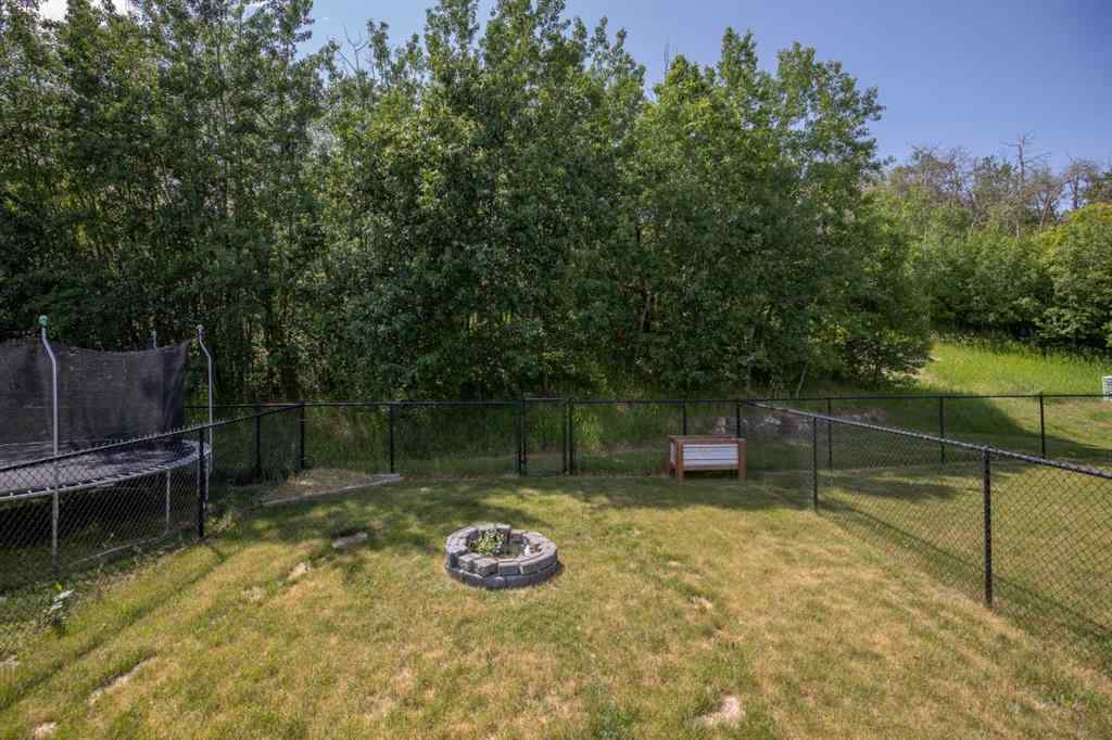 MLS® A2232931 - 5531 52 Avenue Close  in Dodds Lake Innisfail, Residential