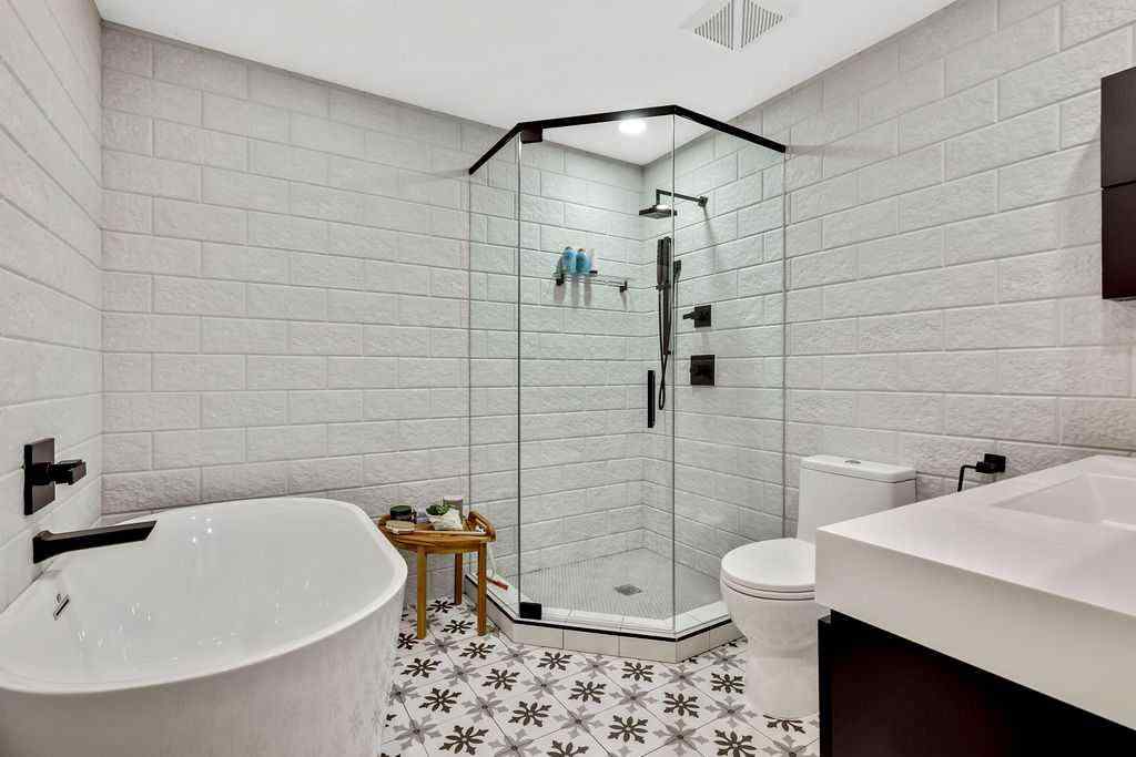 MLS® A2232935 - 159 Lake Placid Place SE in Lake Bonavista Calgary, Residential