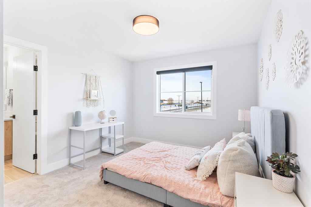 MLS® A2232942 - 105 South Shore View  in South Shores Chestermere, Residential
