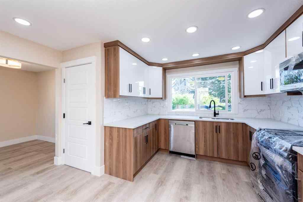 MLS® A2232945 - 5407 14 Avenue SE in Penbrooke Meadows Calgary, Residential