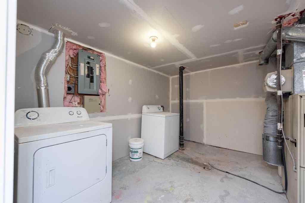 MLS® A2232945 - 5407 14 Avenue SE in Penbrooke Meadows Calgary, Residential
