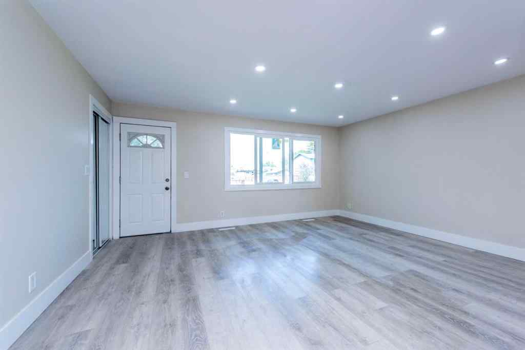 MLS® A2232945 - 5407 14 Avenue SE in Penbrooke Meadows Calgary, Residential