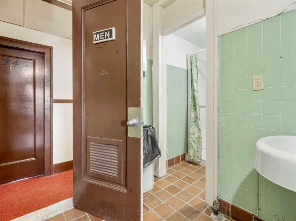 MLS® A2232986 - 7719 17 Avenue  in NONE Coleman, Commercial