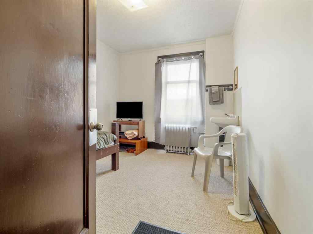MLS® A2232986 - 7719 17 Avenue  in NONE Coleman, Commercial