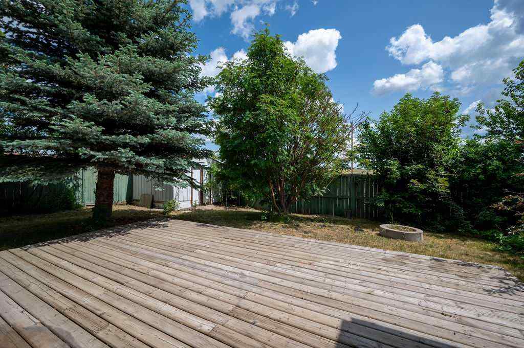 MLS® A2232993 - 269 Strathford Crescent  in Strathaven Strathmore, Residential