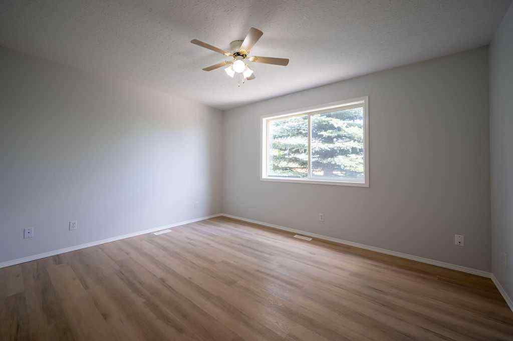 MLS® A2232993 - 269 Strathford Crescent  in Strathaven Strathmore, Residential