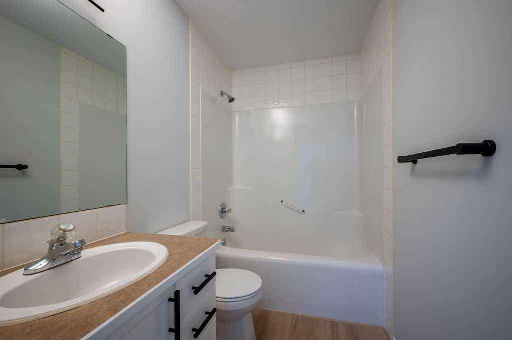 MLS® A2232993 - 269 Strathford Crescent  in Strathaven Strathmore, Residential