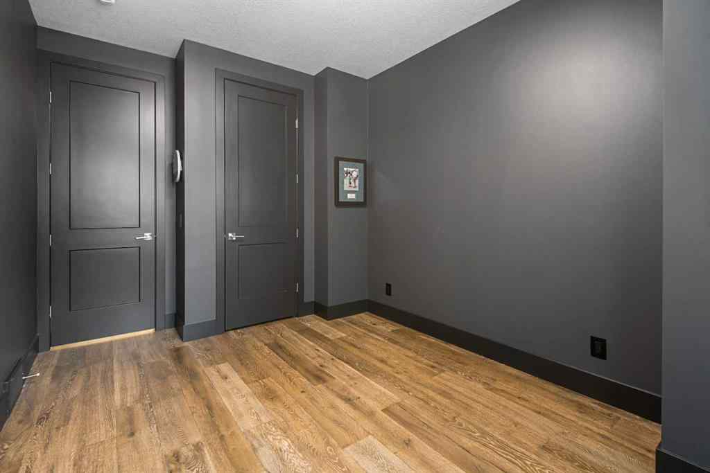MLS® A2233001 - 2126A 52 Avenue SW in North Glenmore Park Calgary, Residential