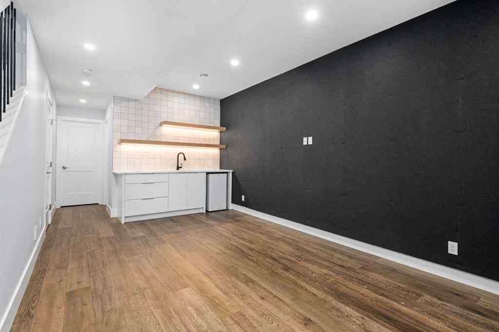 MLS® A2233001 - 2126A 52 Avenue SW in North Glenmore Park Calgary, Residential