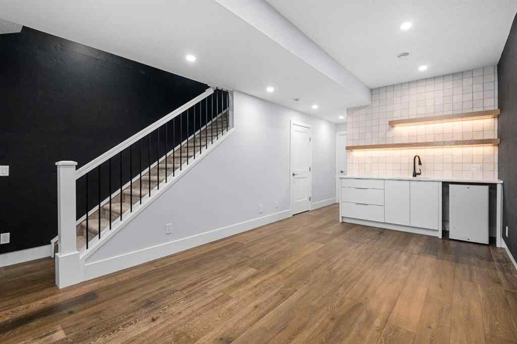 MLS® A2233001 - 2126A 52 Avenue SW in North Glenmore Park Calgary, Residential