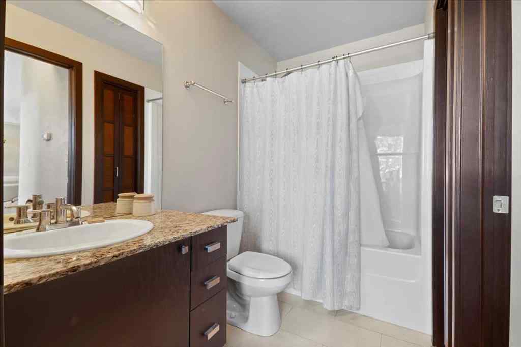 MLS® A2233012 - Unit #203 118 34 Street NW in Parkdale Calgary, Residential
