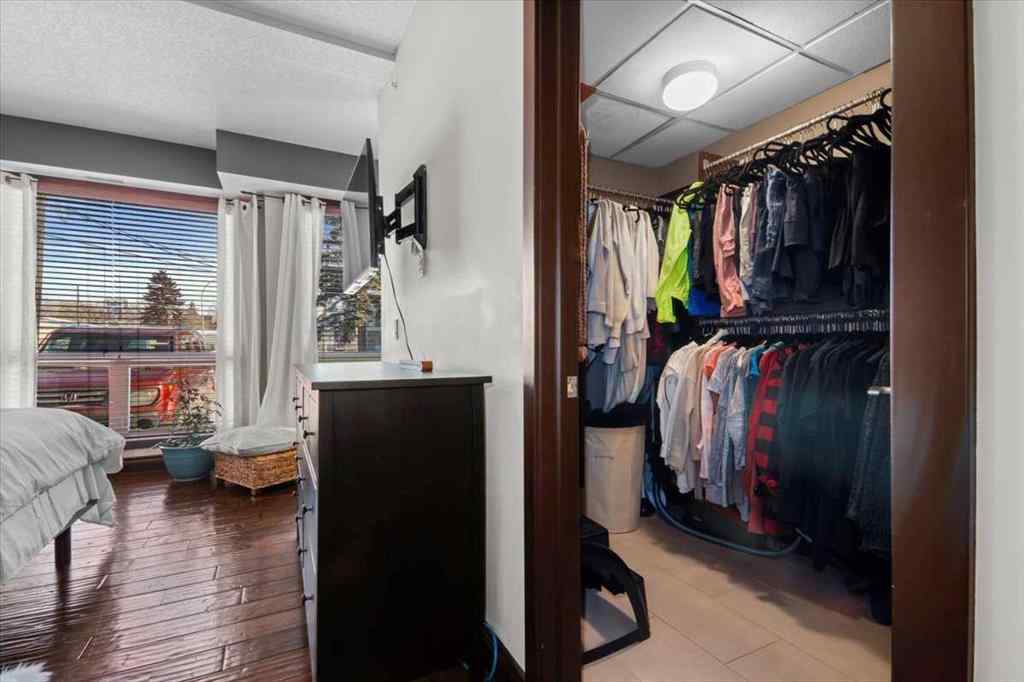 MLS® A2233012 - Unit #203 118 34 Street NW in Parkdale Calgary, Residential