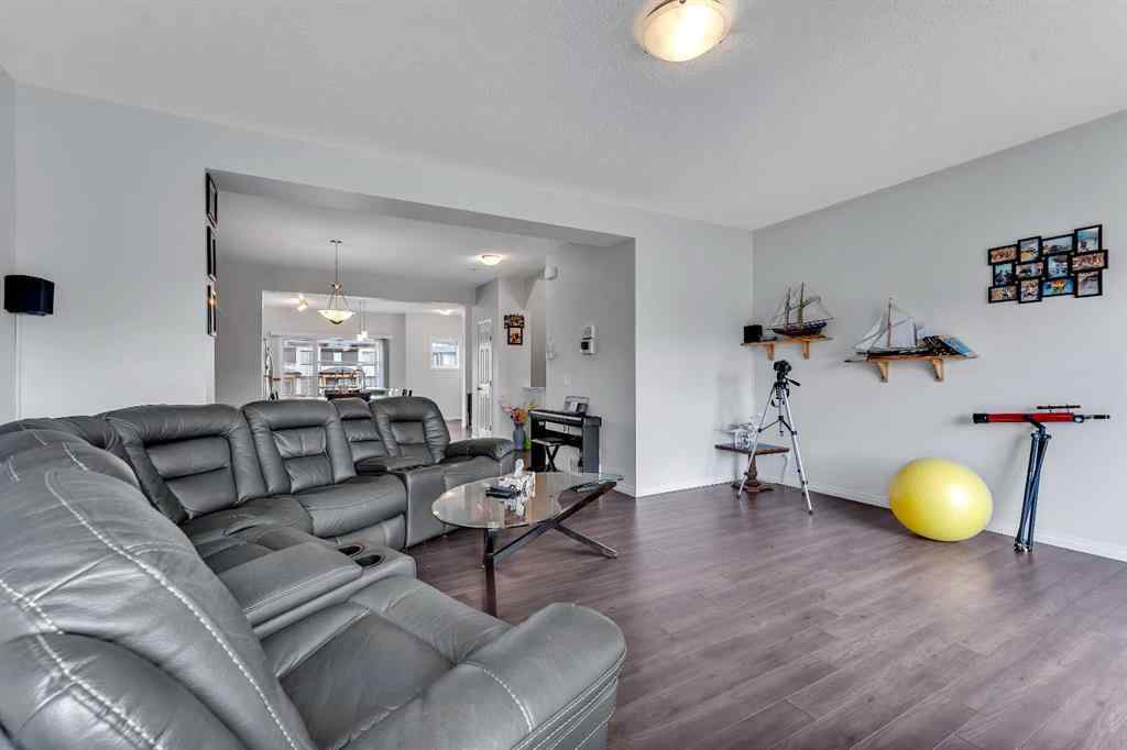 MLS® A2233018 - 569 savanna Boulevard NE in Saddle Ridge Calgary, Residential