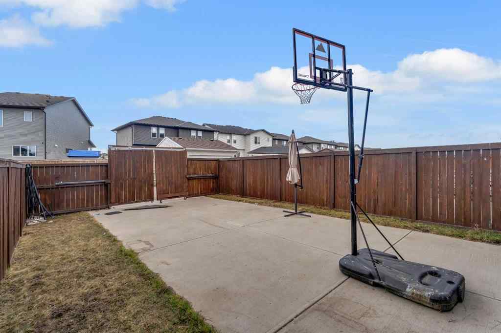 MLS® A2233018 - 569 savanna Boulevard NE in Saddle Ridge Calgary, Residential