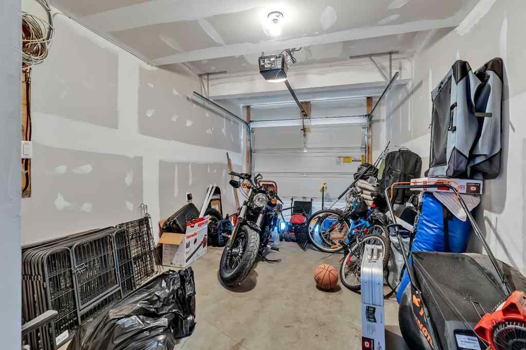 MLS® A2233018 - 569 savanna Boulevard NE in Saddle Ridge Calgary, Residential