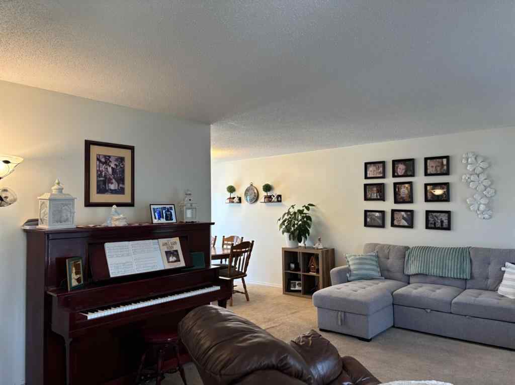MLS® A2233080 - 35 S 2 Street E in NONE Magrath, Residential