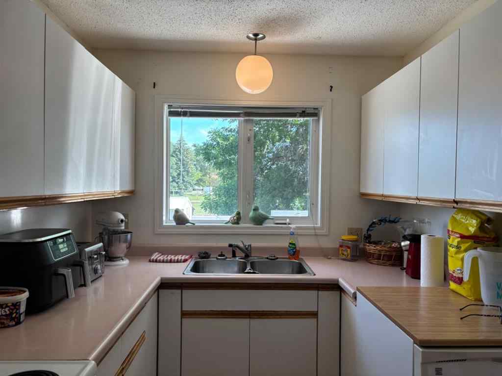 MLS® A2233080 - 35 S 2 Street E in NONE Magrath, Residential