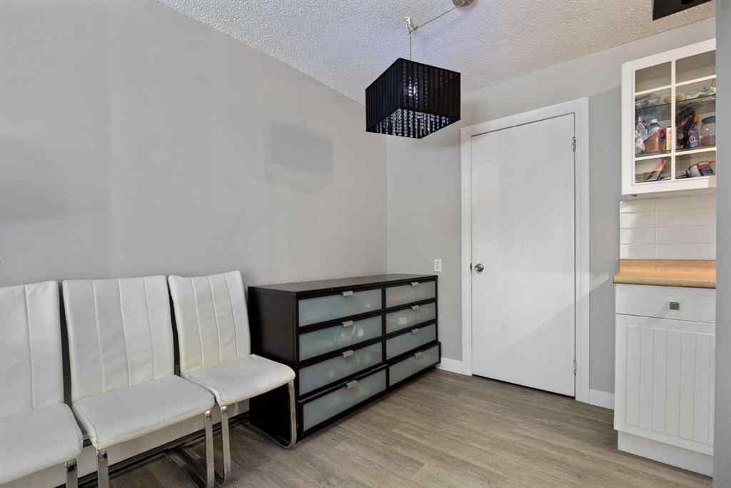 MLS® A2233091 - Unit #102 3518 44 Street SW in Glenbrook Calgary, Residential