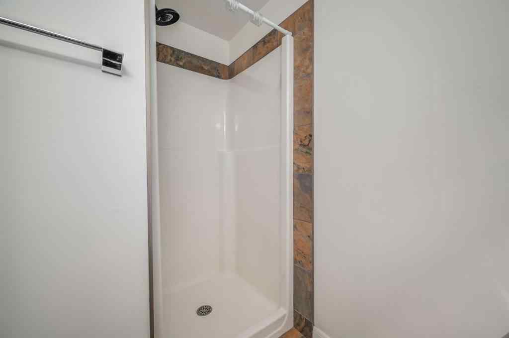 MLS® A2233101 - 7418 36 Avenue NW in Bowness Calgary, Residential