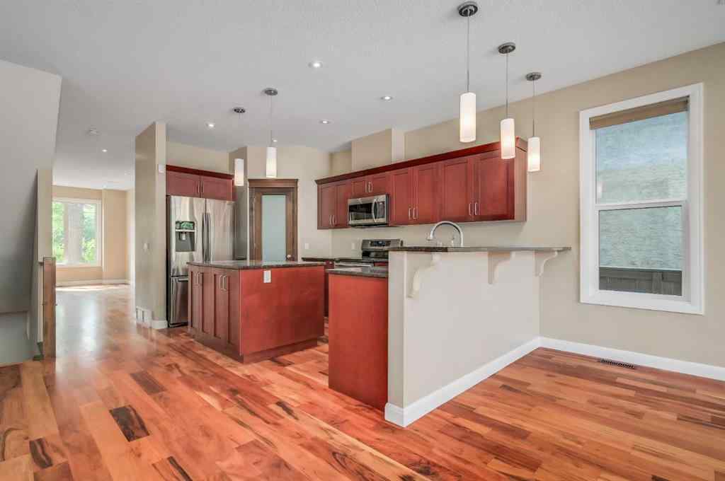 MLS® A2233101 - 7418 36 Avenue NW in Bowness Calgary, Residential
