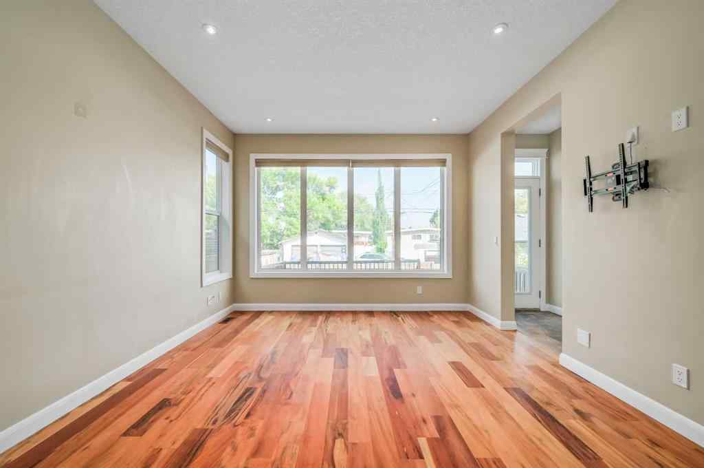 MLS® A2233101 - 7418 36 Avenue NW in Bowness Calgary, Residential