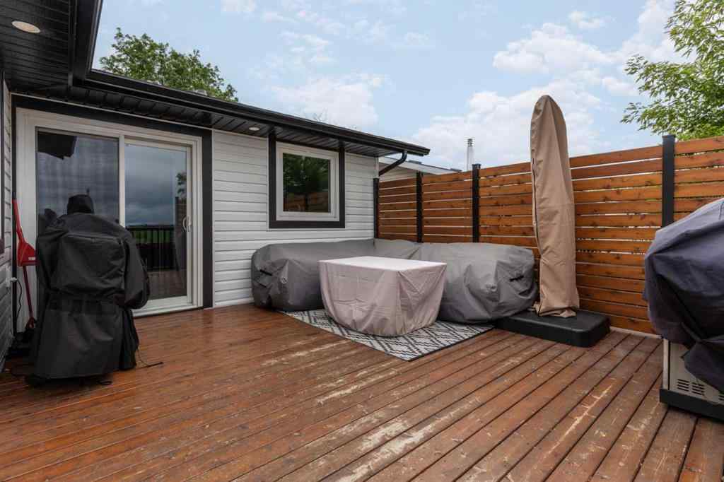 MLS® A2233110 - 5320 59 Avenue  in Viking Viking, Residential