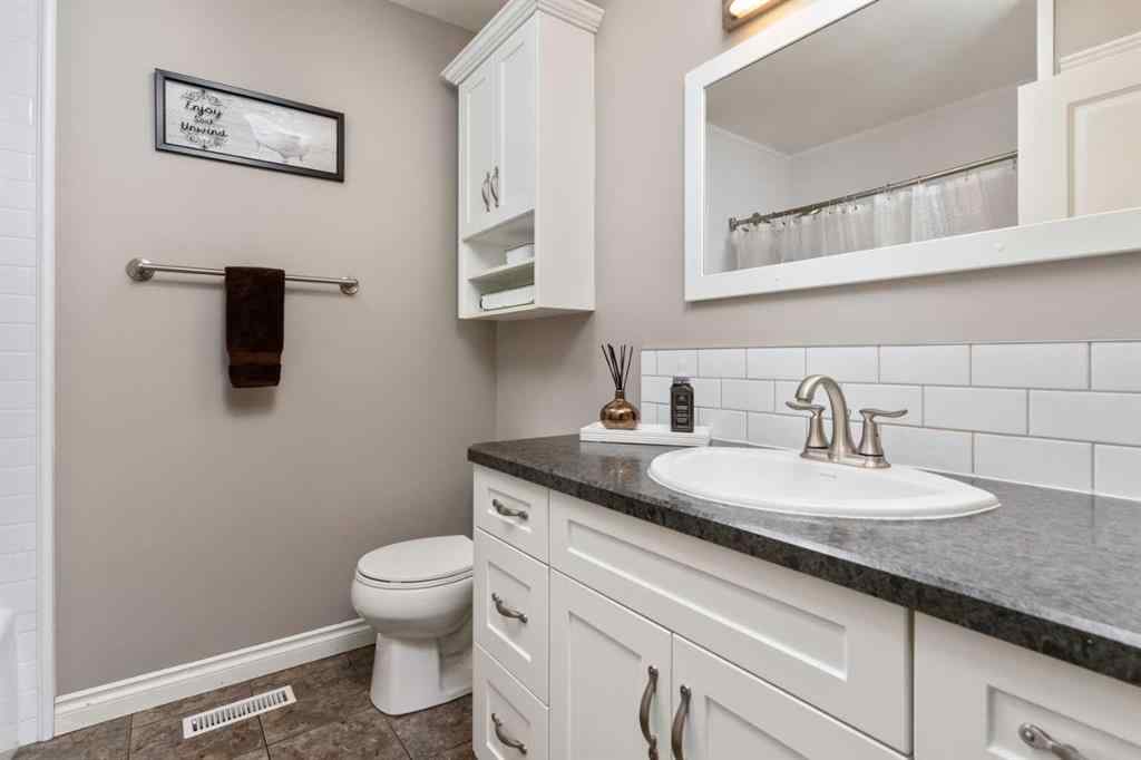 MLS® A2233110 - 5320 59 Avenue  in Viking Viking, Residential