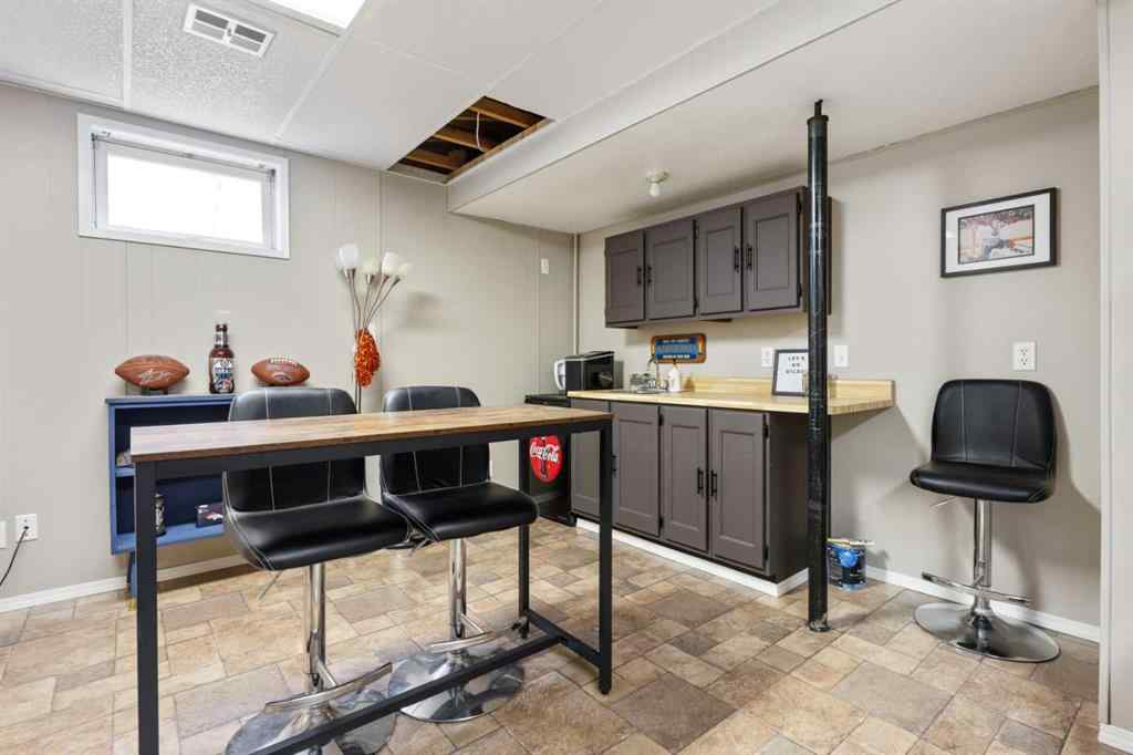 MLS® A2233110 - 5320 59 Avenue  in Viking Viking, Residential