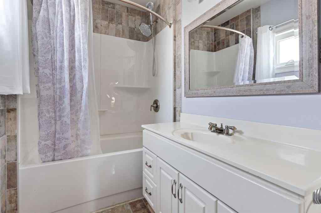 MLS® A2233115 - 4902 54 Street  in Killam Killam, Residential