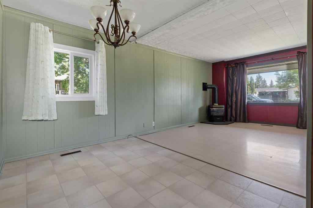 MLS® A2233115 - 4902 54 Street  in Killam Killam, Residential