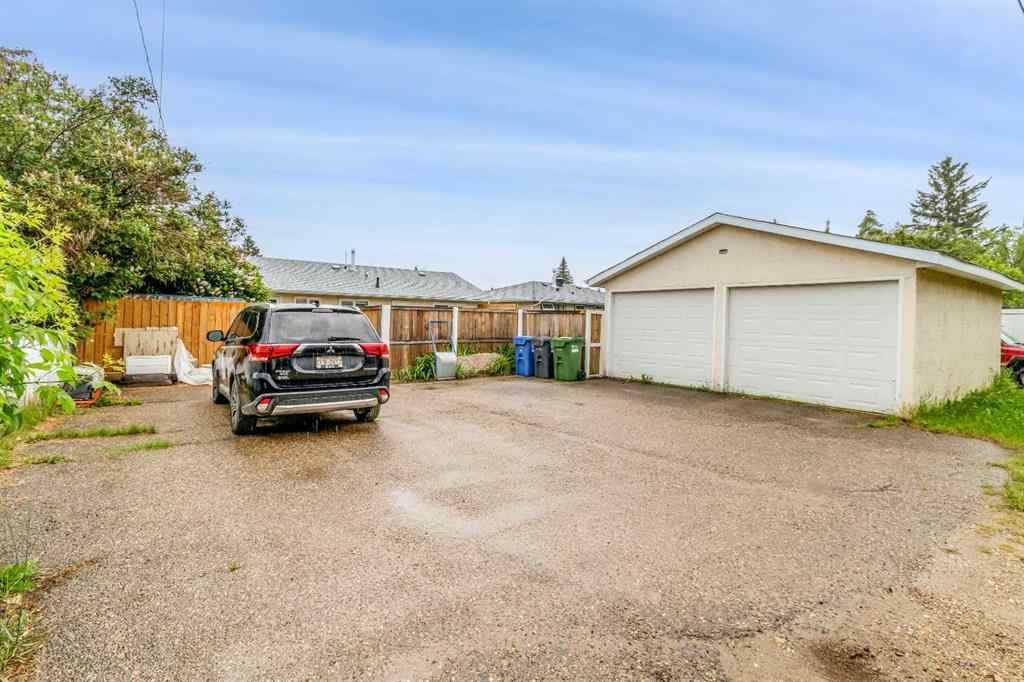 MLS® A2233156 - 5910 West Park Crescent  in West Park Red Deer, Residential