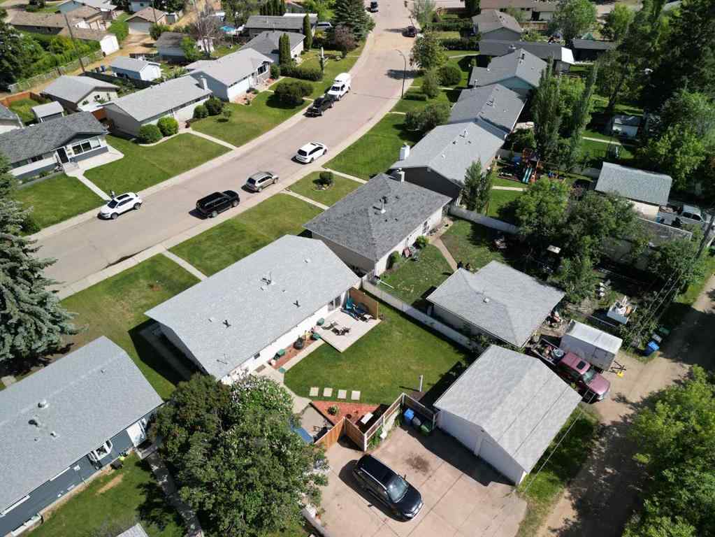 MLS® A2233156 - 5910 West Park Crescent  in West Park Red Deer, Residential