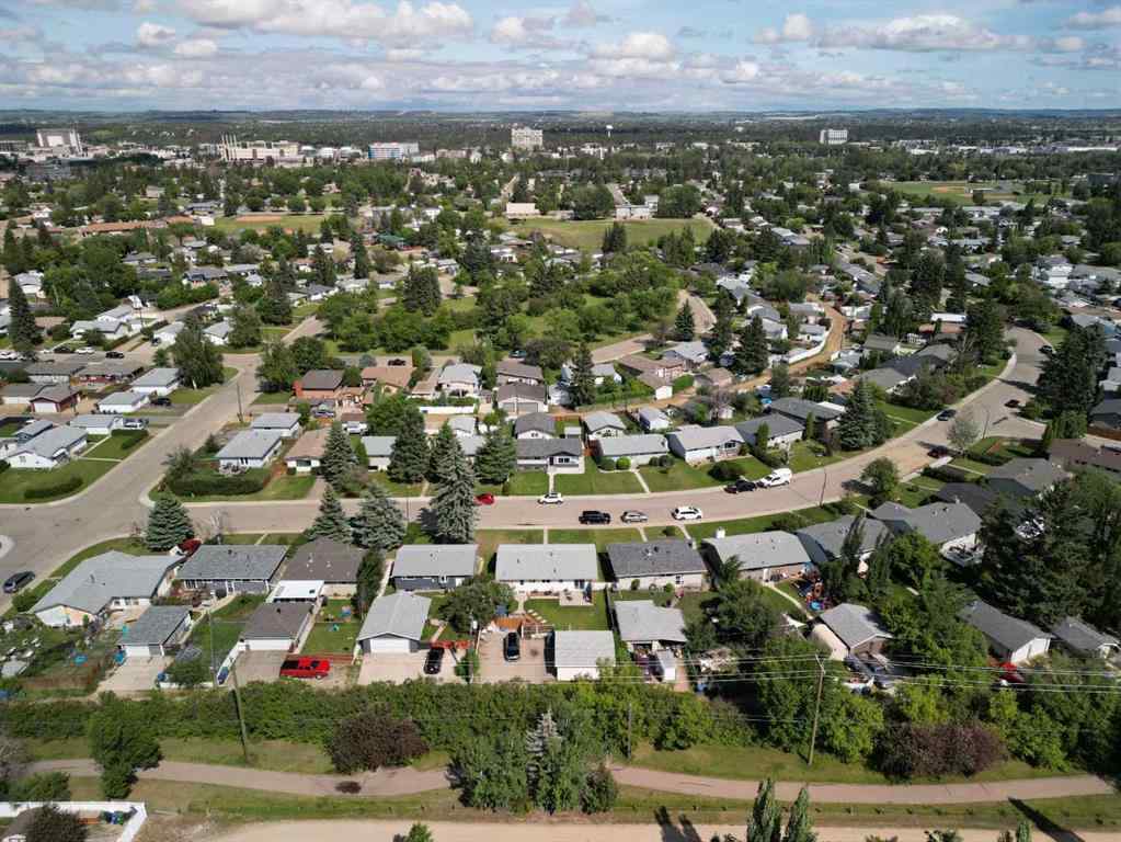 MLS® A2233156 - 5910 West Park Crescent  in West Park Red Deer, Residential