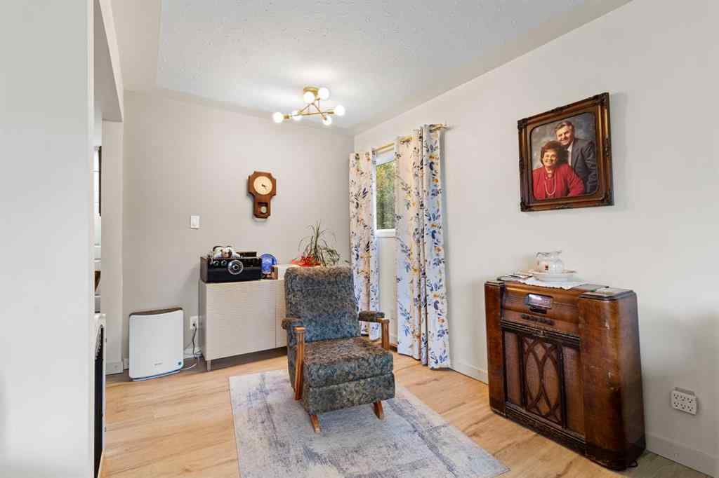 MLS® A2233156 - 5910 West Park Crescent  in West Park Red Deer, Residential