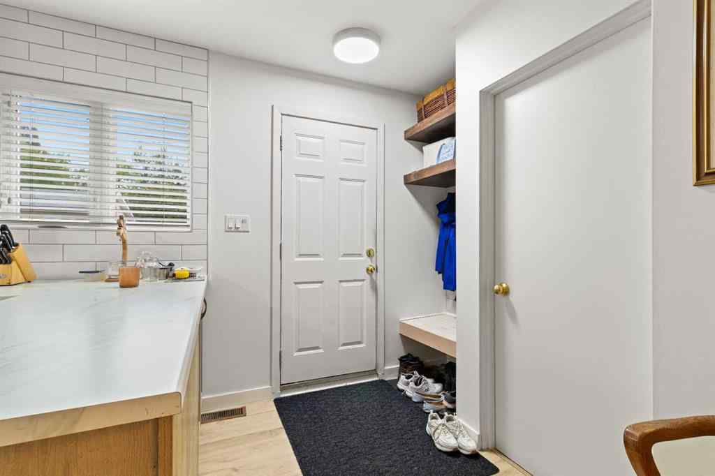 MLS® A2233156 - 5910 West Park Crescent  in West Park Red Deer, Residential