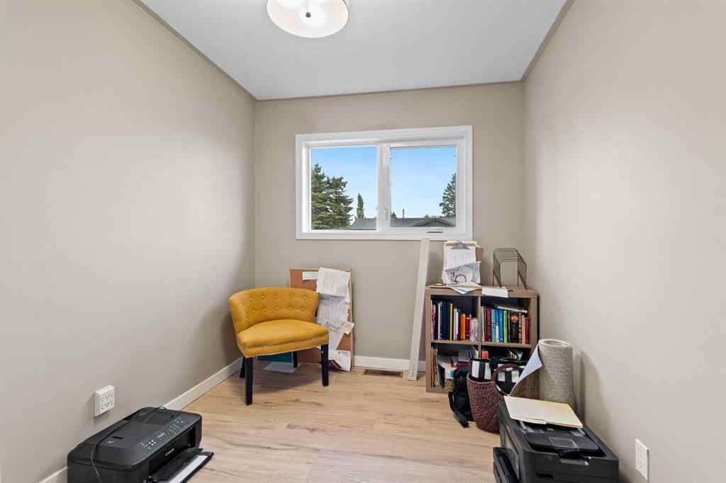 MLS® A2233156 - 5910 West Park Crescent  in West Park Red Deer, Residential