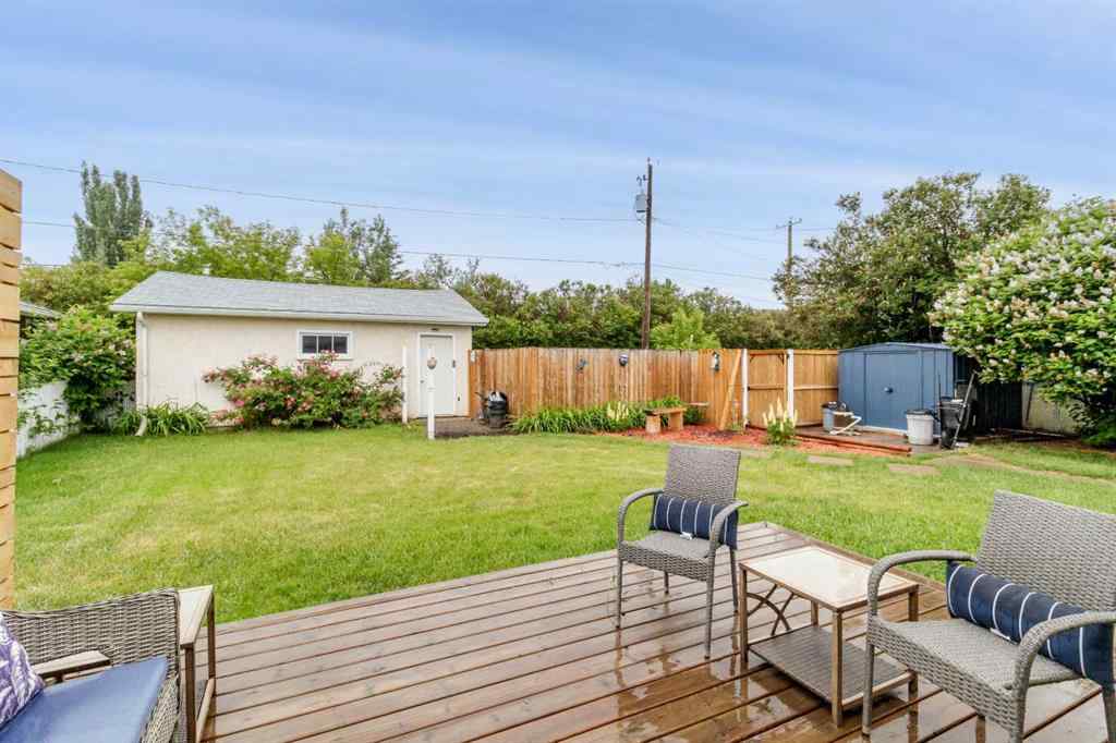 MLS® A2233156 - 5910 West Park Crescent  in West Park Red Deer, Residential