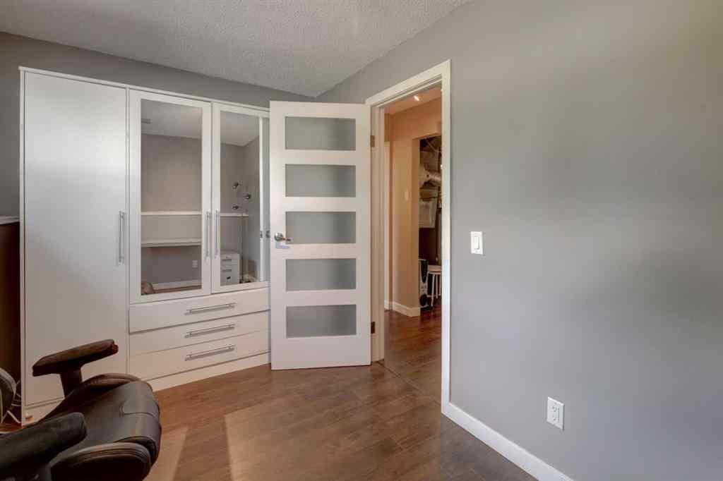 MLS® A2233161 - 252 Rundleview Drive NE in Rundle Calgary, Residential