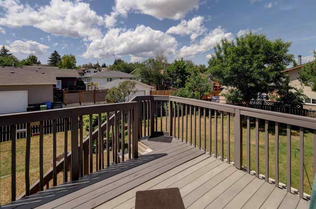 MLS® A2233161 - 252 Rundleview Drive NE in Rundle Calgary, Residential