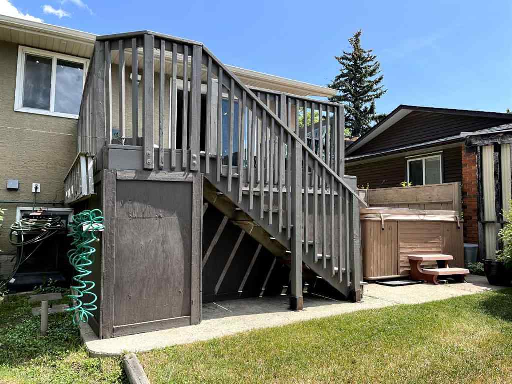 MLS® A2233161 - 252 Rundleview Drive NE in Rundle Calgary, Residential