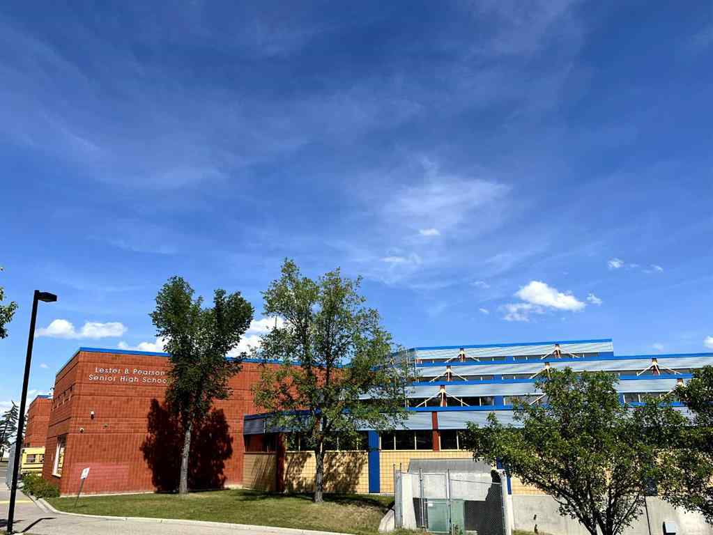 MLS® A2233161 - 252 Rundleview Drive NE in Rundle Calgary, Residential