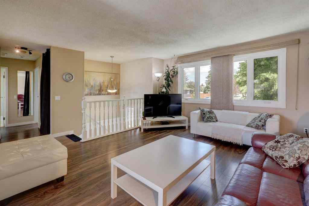 MLS® A2233161 - 252 Rundleview Drive NE in Rundle Calgary, Residential