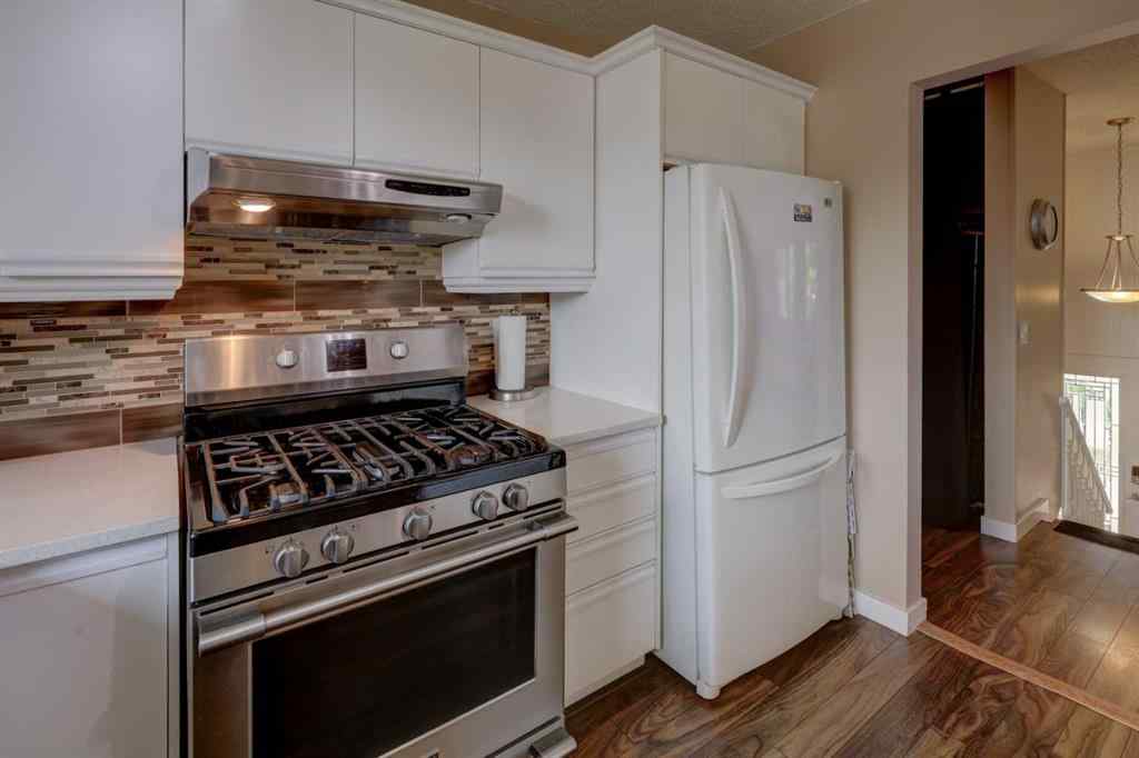 MLS® A2233161 - 252 Rundleview Drive NE in Rundle Calgary, Residential