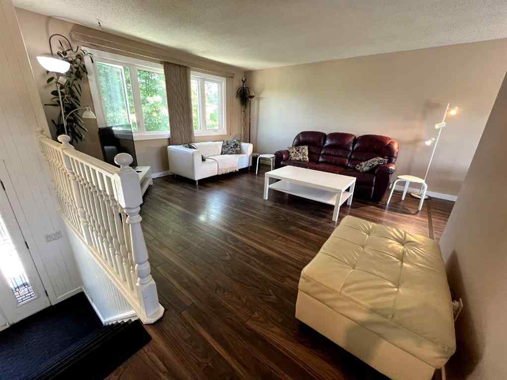 MLS® A2233161 - 252 Rundleview Drive NE in Rundle Calgary, Residential