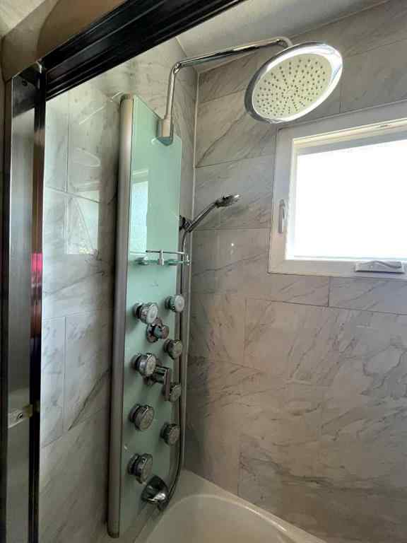 MLS® A2233161 - 252 Rundleview Drive NE in Rundle Calgary, Residential