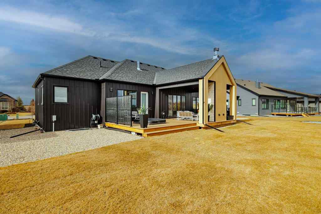 MLS® A2233171 - 19 Monterra Way  in Monterra Rural Rocky View County, Residential