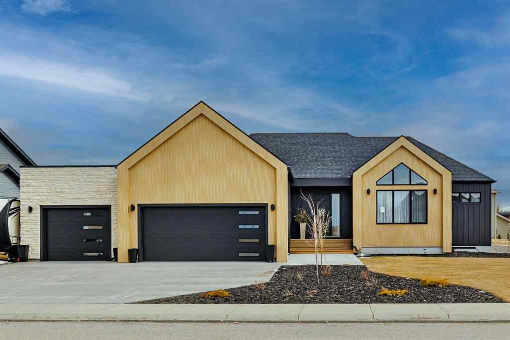 MLS® A2233171 - 19 Monterra Way  in Monterra Rural Rocky View County, Residential